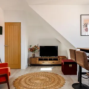  Apartment Modern 1 Bed Seaside United Kingdom