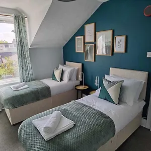  Apartment Raleigh Ff&tf - 1 Bed Georgian Flat In The Centre Of Exeter, Free Parking With Wifi